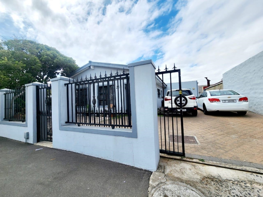 To Let 3 Bedroom Property for Rent in Riverton Western Cape